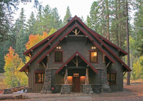 Ashland Lodge with Lake Views and Private Pond